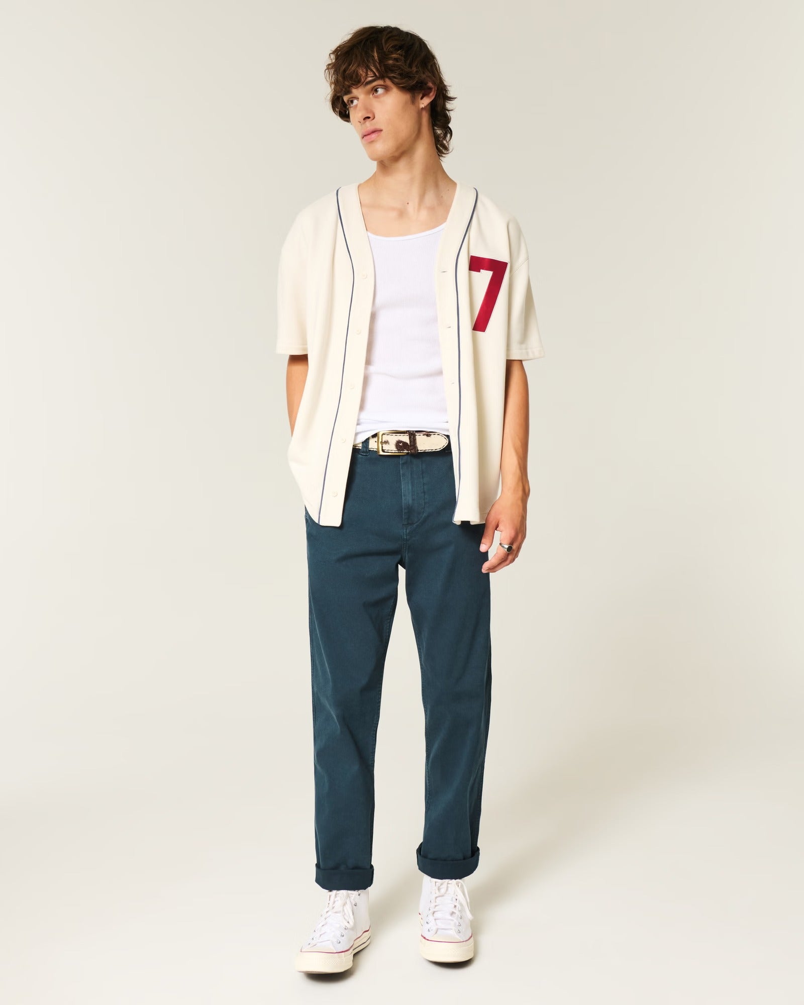 Pantalón chino semi ajustado
