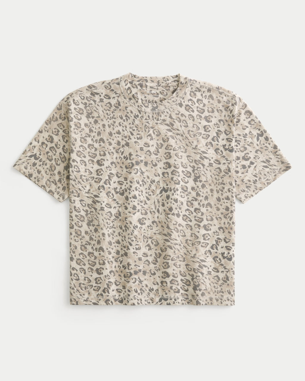 Franela gruesa corte recto con estampado de leopardo