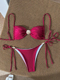 Bikini con adorno de concha