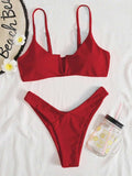 Bikini con abertura corte alto
