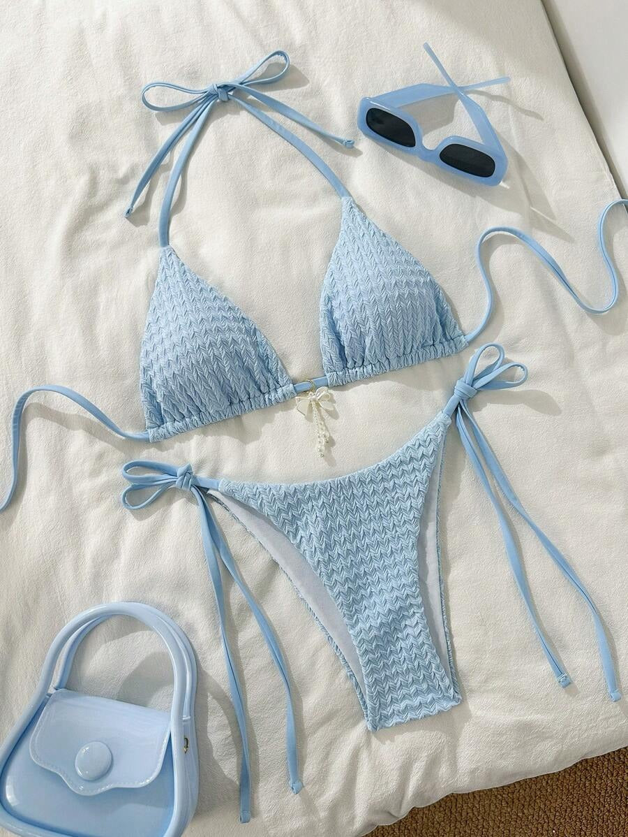 Bikini texturizado con lazo decorativo