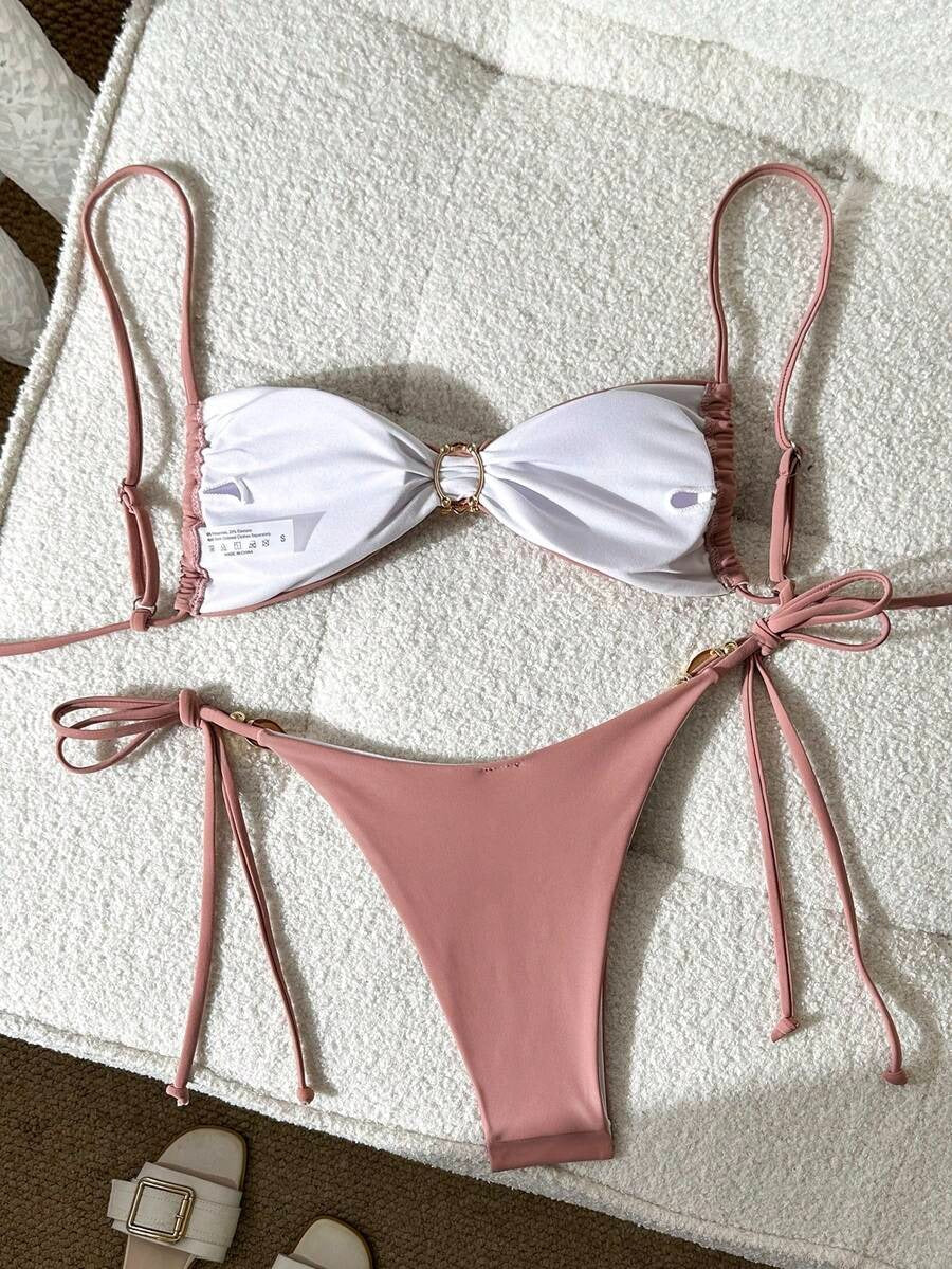 Bikini con adorno de concha