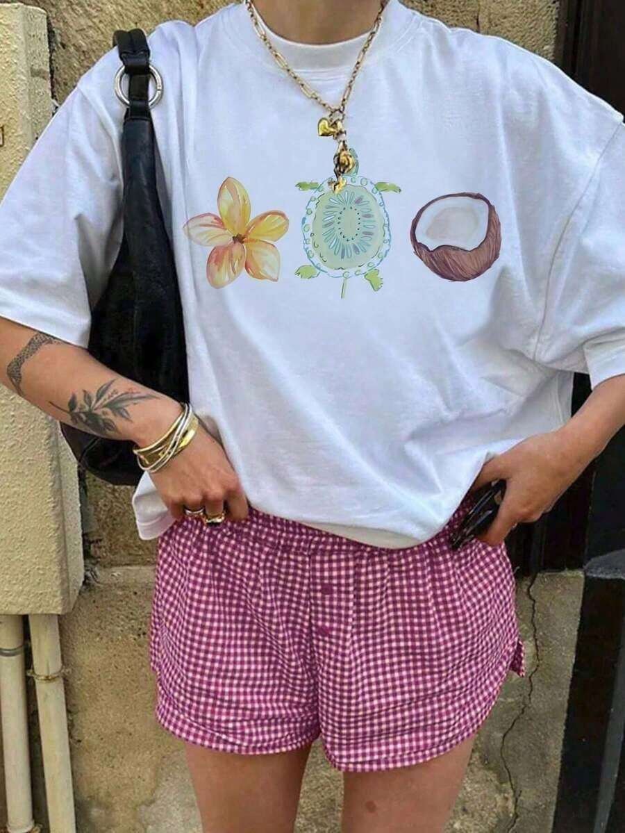 Camiseta oversize con diseños tropicales