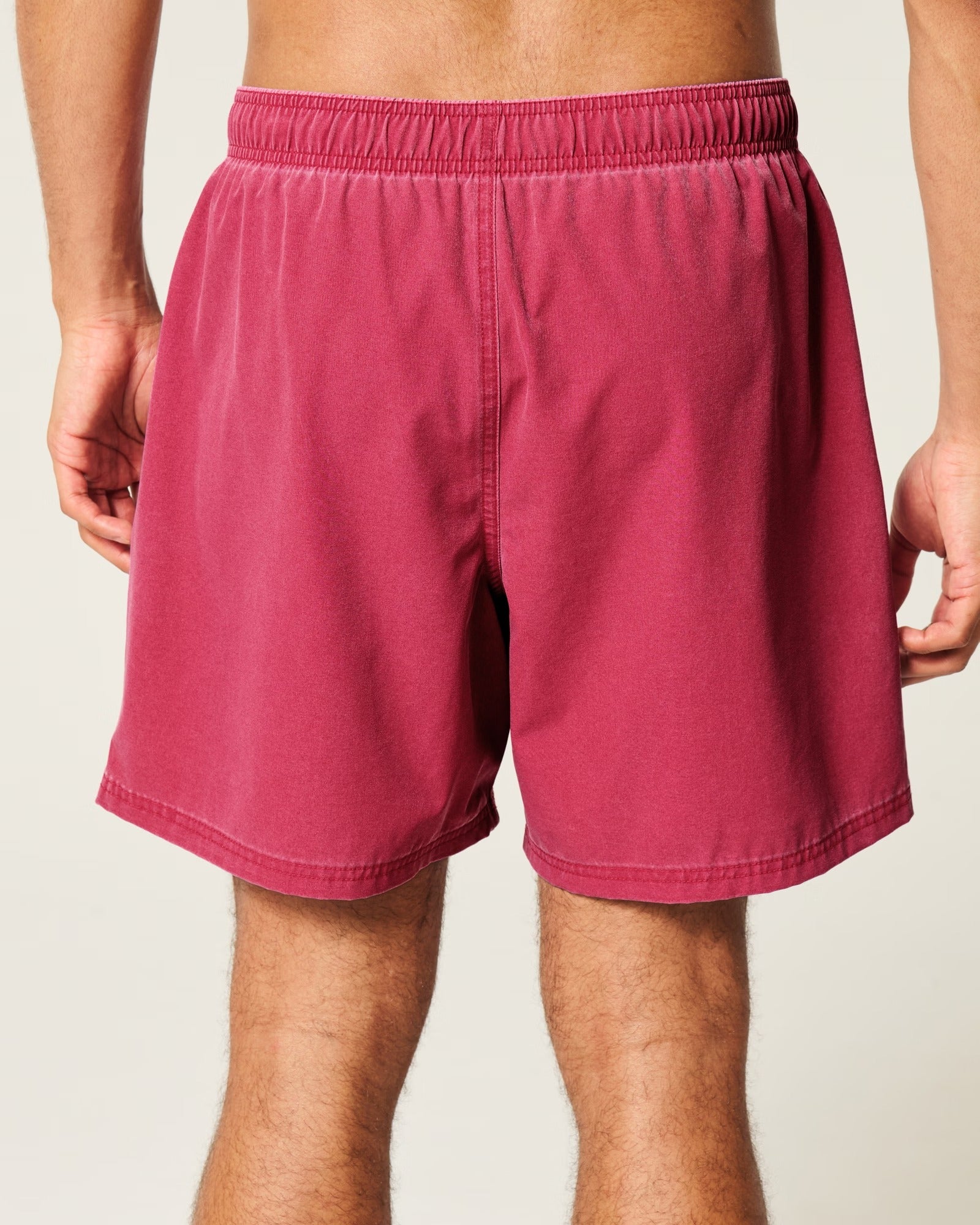 Traje de baño de cloqué tipo short descolorado con logo