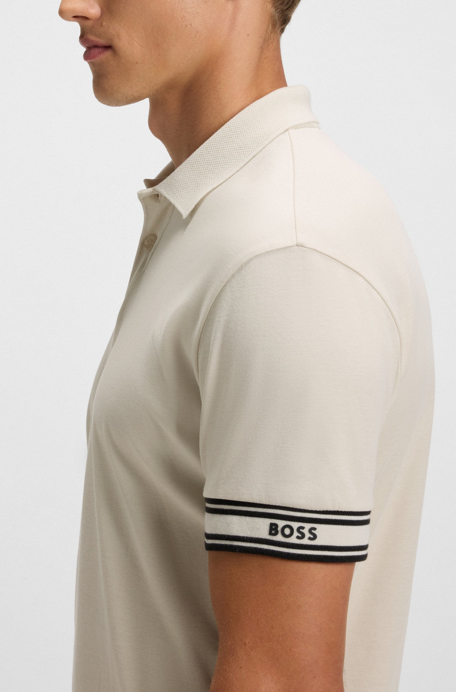 Chemise ajustada de algodón con mangas ribeteadas