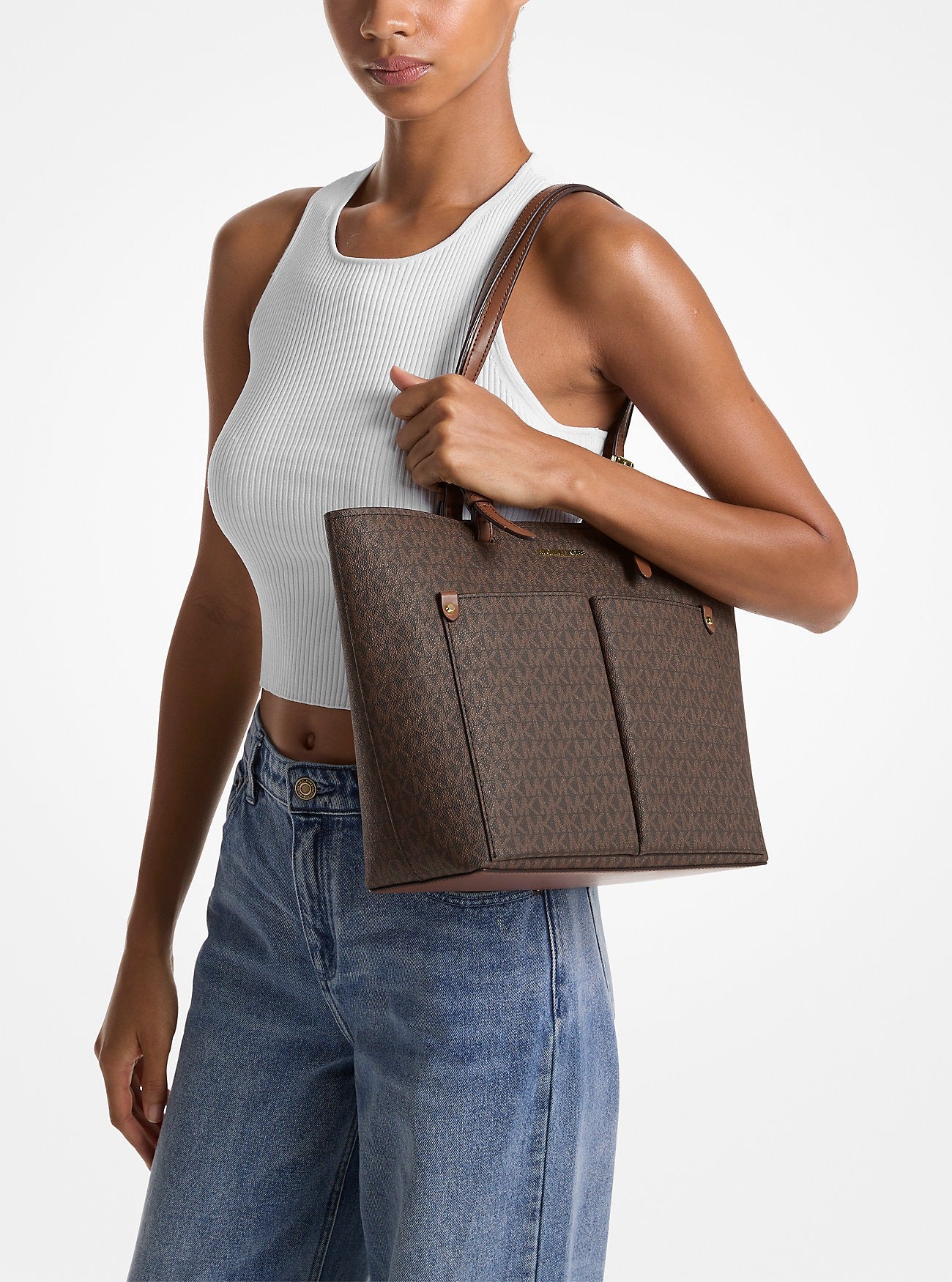 Cartera mediana tipo tote con bolsillo y logo estampado