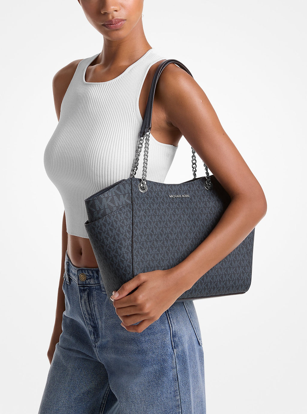 Cartera grande tipo tote con logo estampado