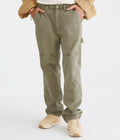 Pantalón holgado tipo carpintero