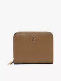 Cartera tipo monedero con monograma y cremallera