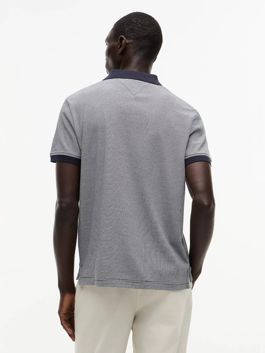 Chemise de punto con patrón de rayas