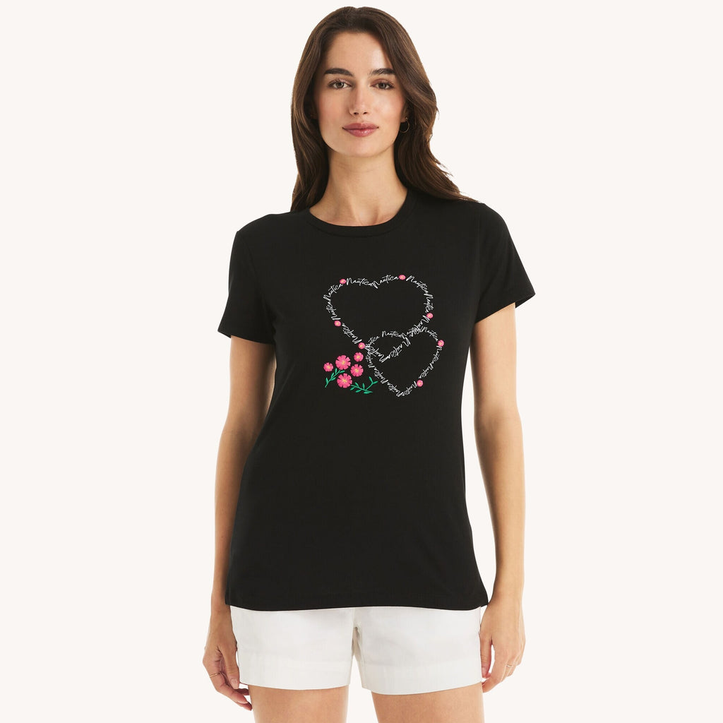 Franela cuello redondo estampado de corazón