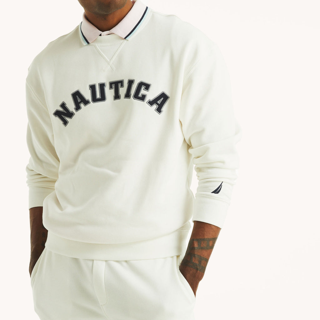 Sudadera con logo bordado central