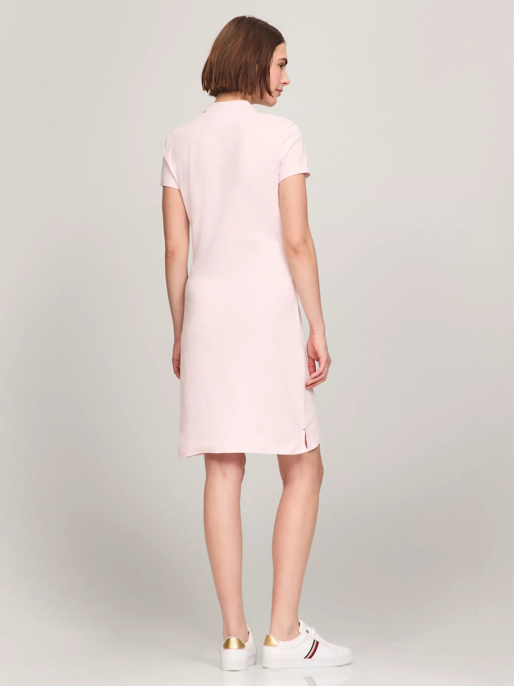 Vestido tela pique unicolor con logo