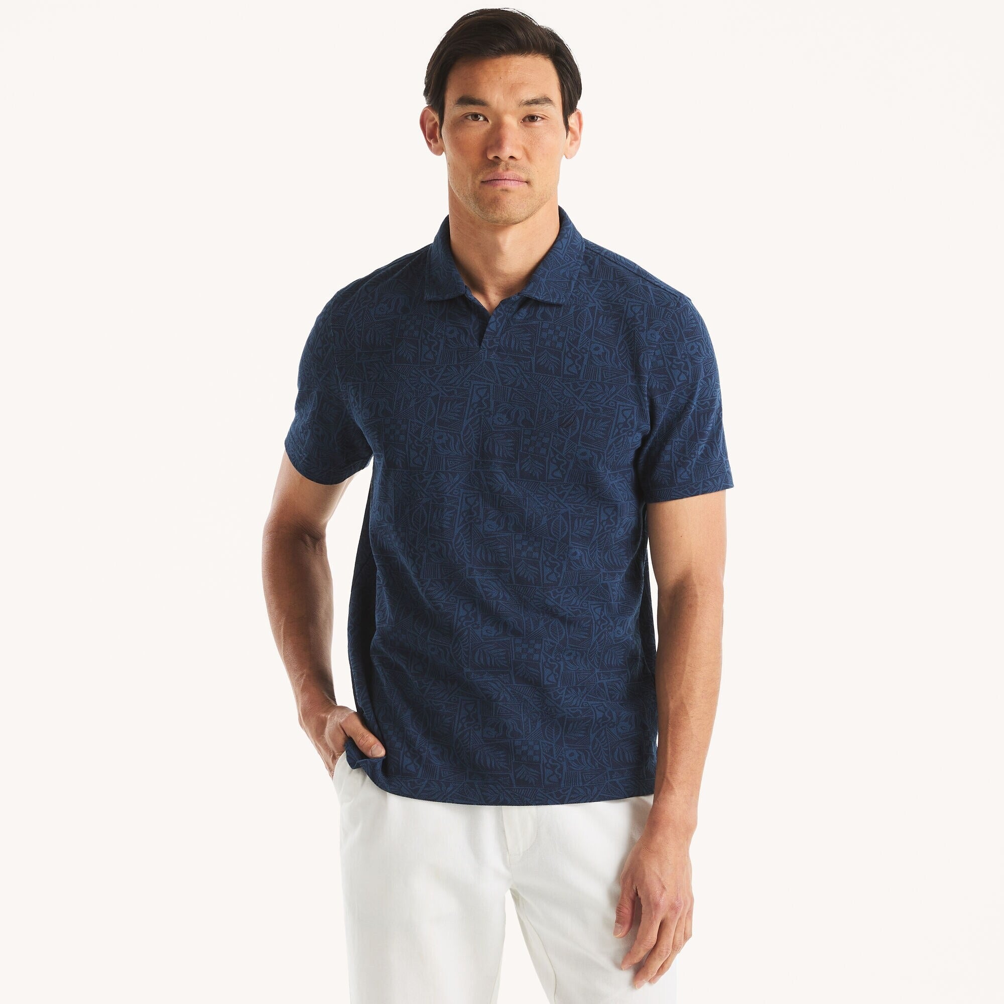 Chemise clásico con estampado tropical
