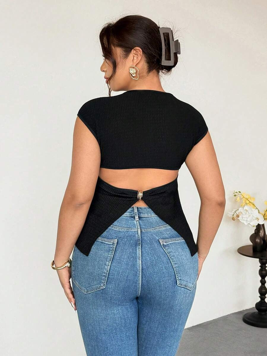 Blusa con diseño de espalda hueca
