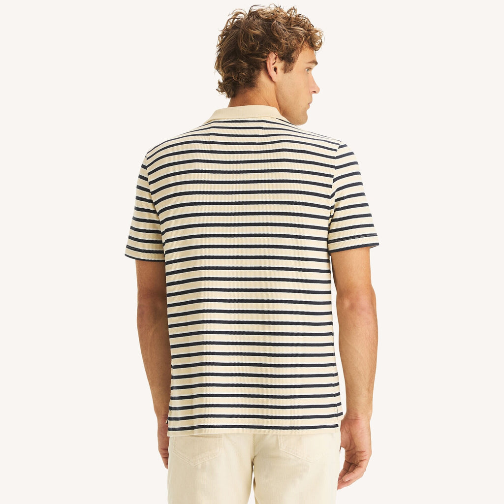 Chemise con patrón de rayas y bolsillo
