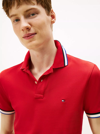 Chemise ajustada con cuello y mangas ribeteadas