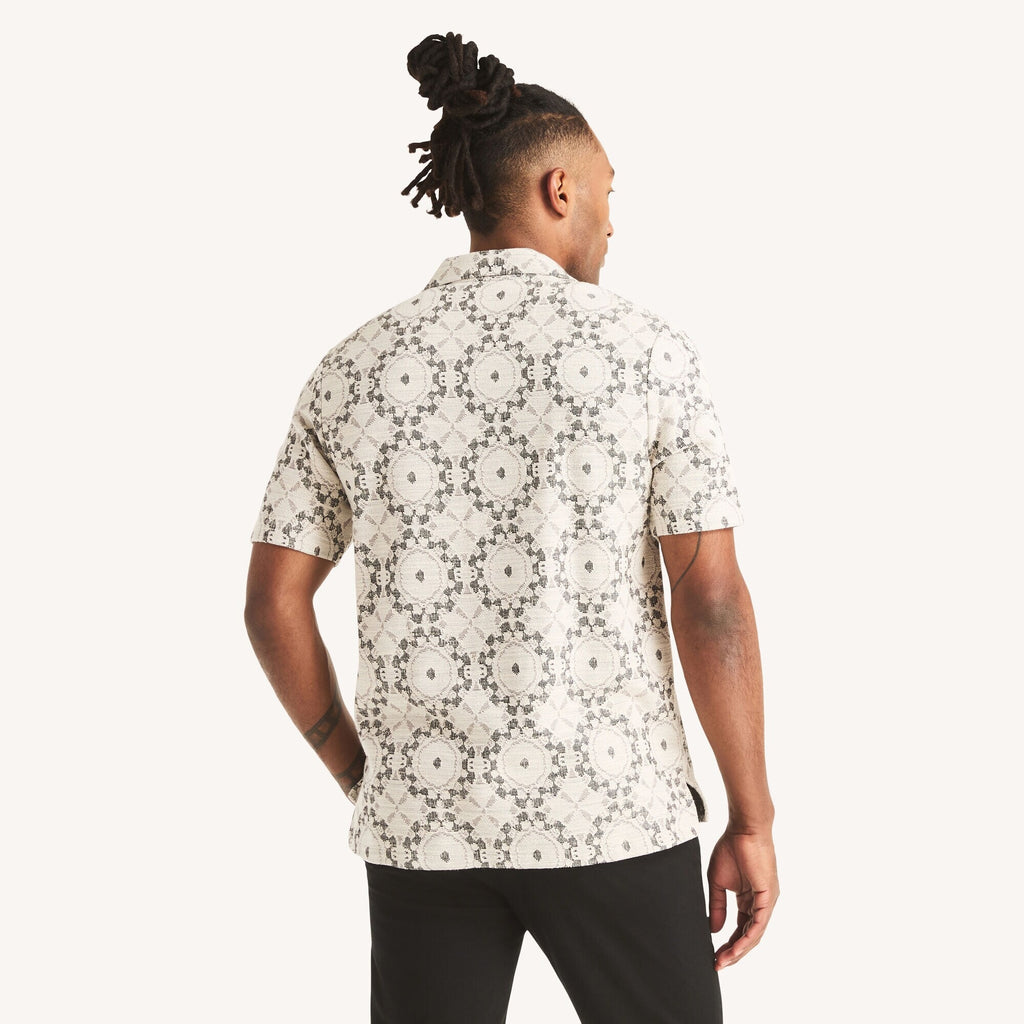 Camisa estampada con botones