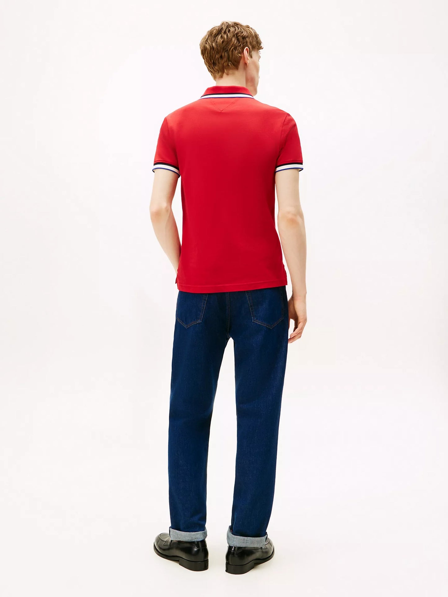 Chemise ajustada con cuello y mangas ribeteadas