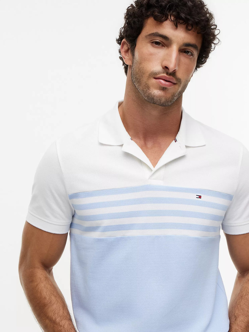 Chemise regular con patrón de rayas un botón