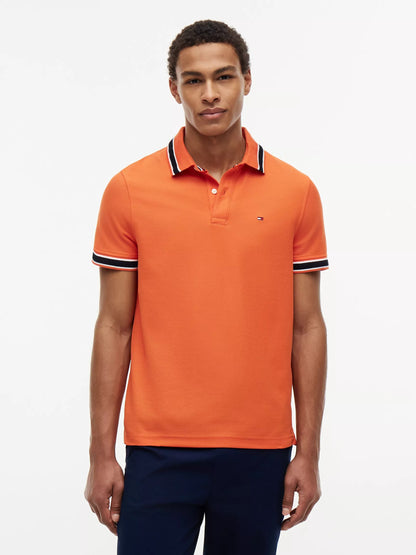 Chemise unicolor con cuello y mangas ribeteadas