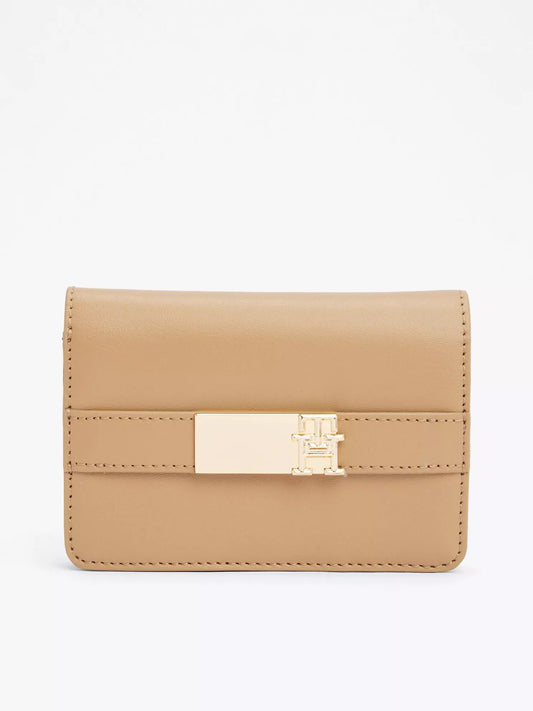 Cartera tipo monedero con cinturón y cremallera