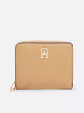 Cartera tipo monedero con monograma y cremallera