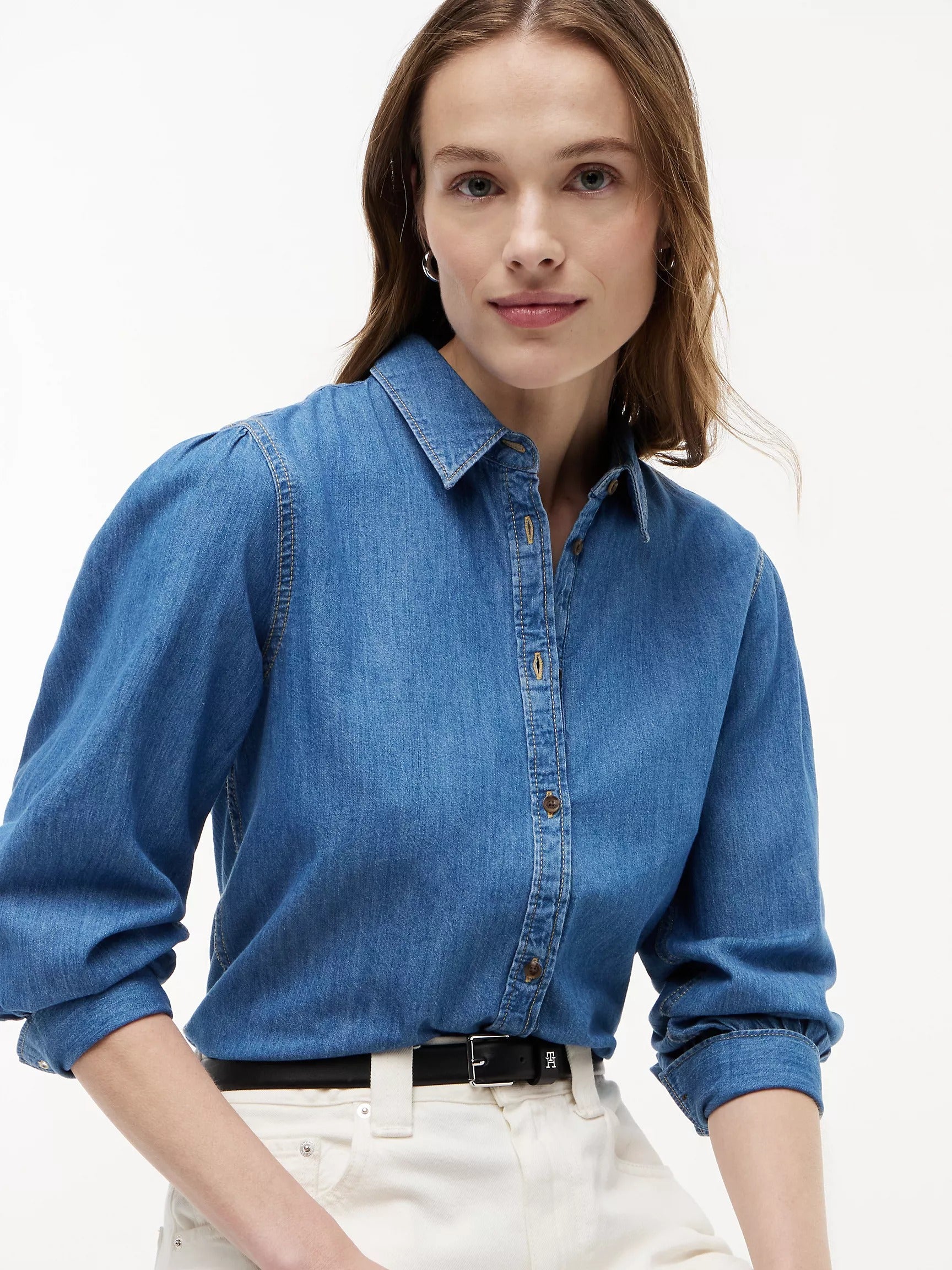 Camisa de jean con mangas abullanadas