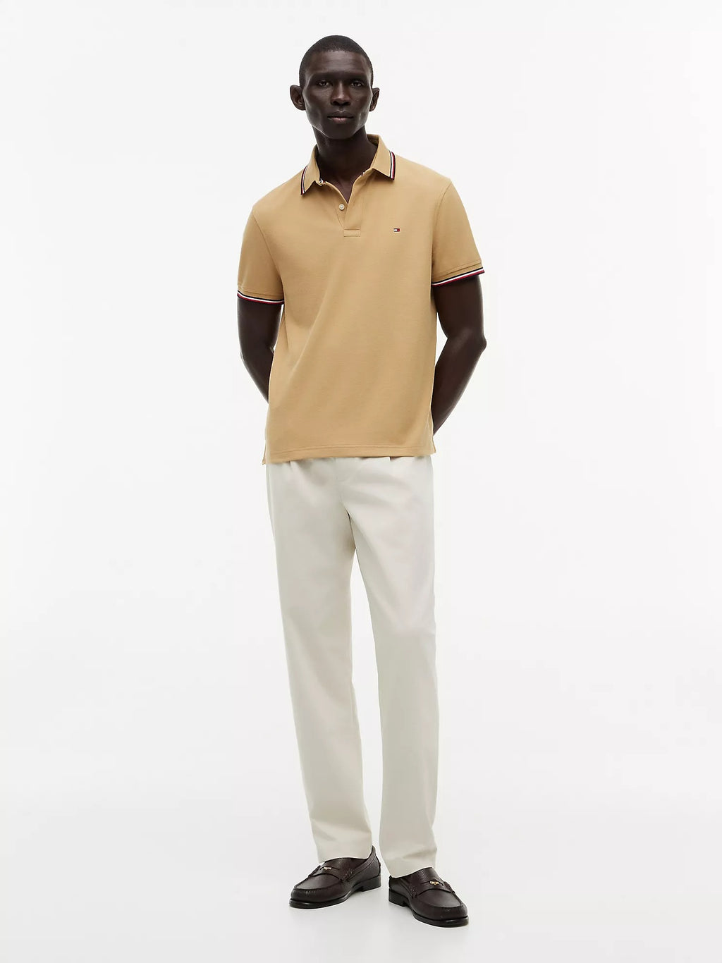 Chemise unicolor con cuello ribeteado