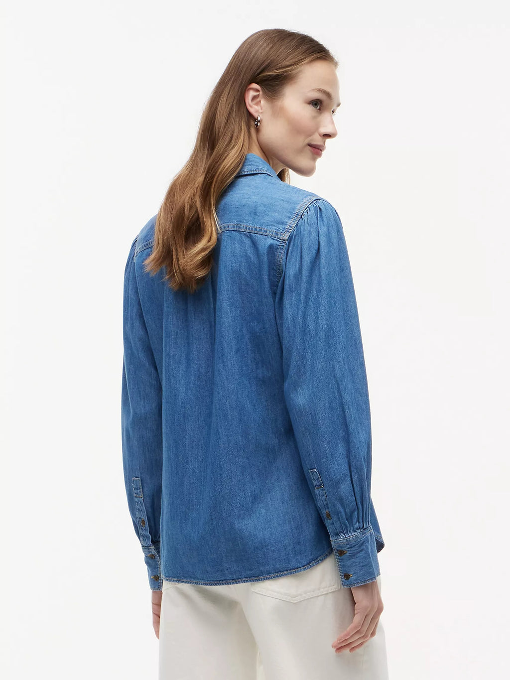 Camisa de jean con mangas abullanadas