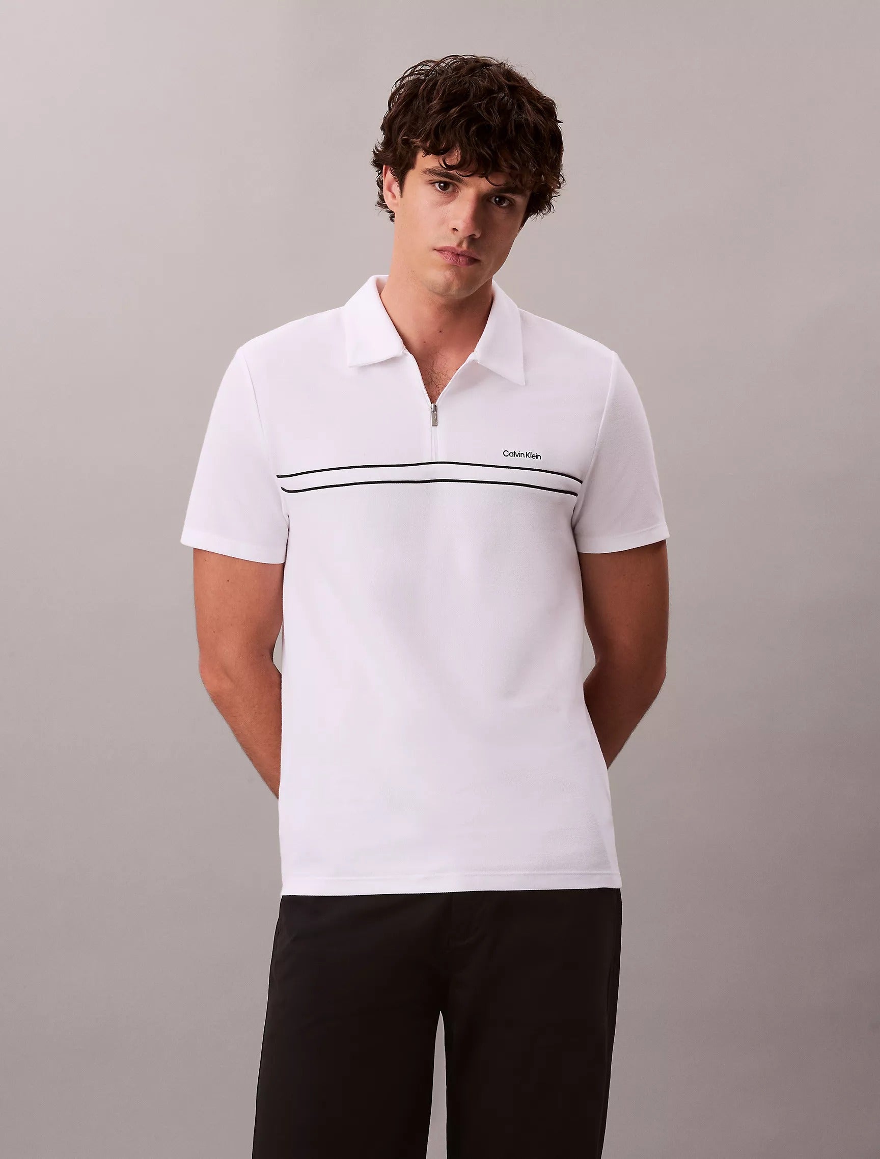 Chemise regular con cremallera y linea central