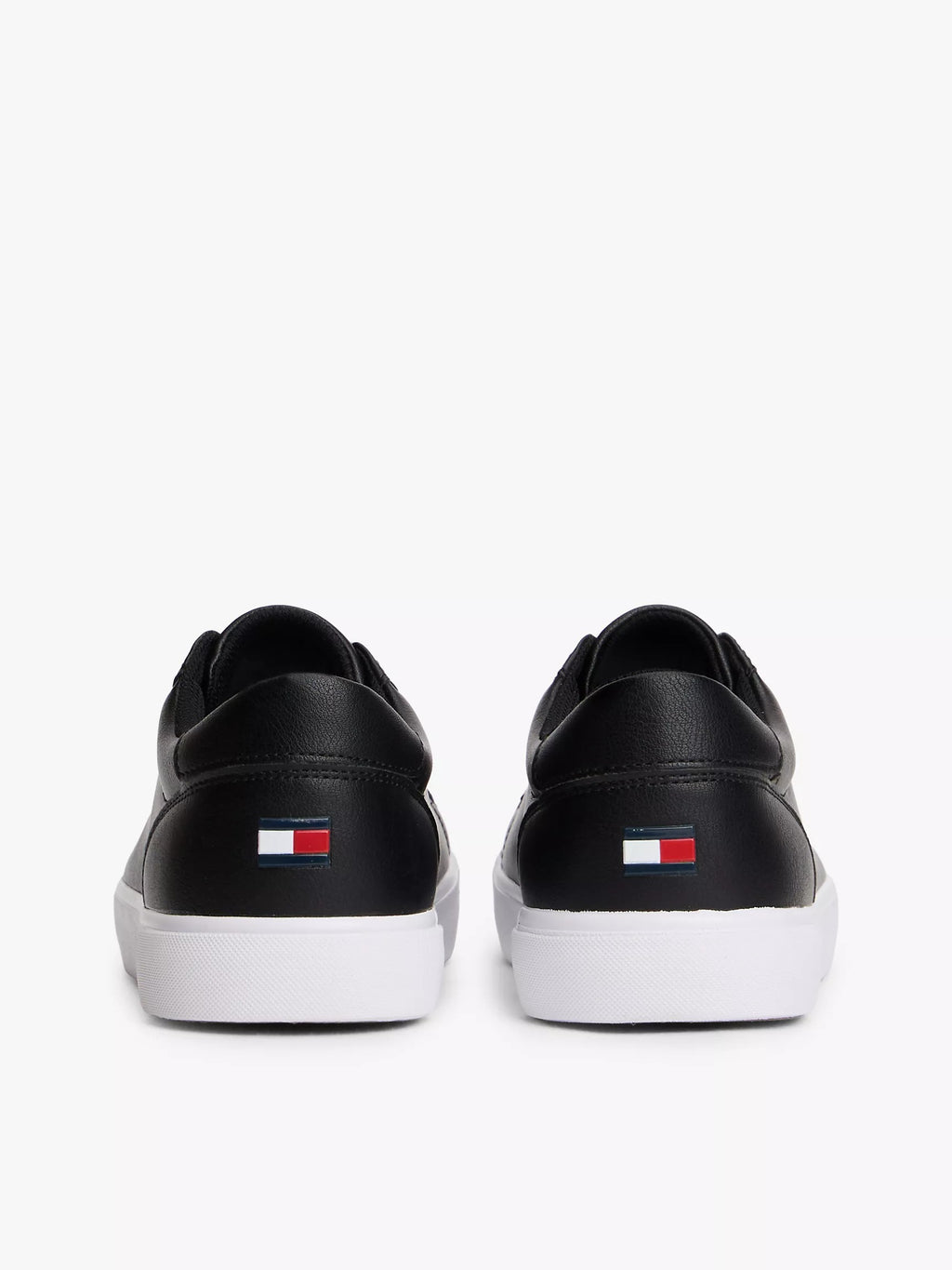 Calzado casual con logo