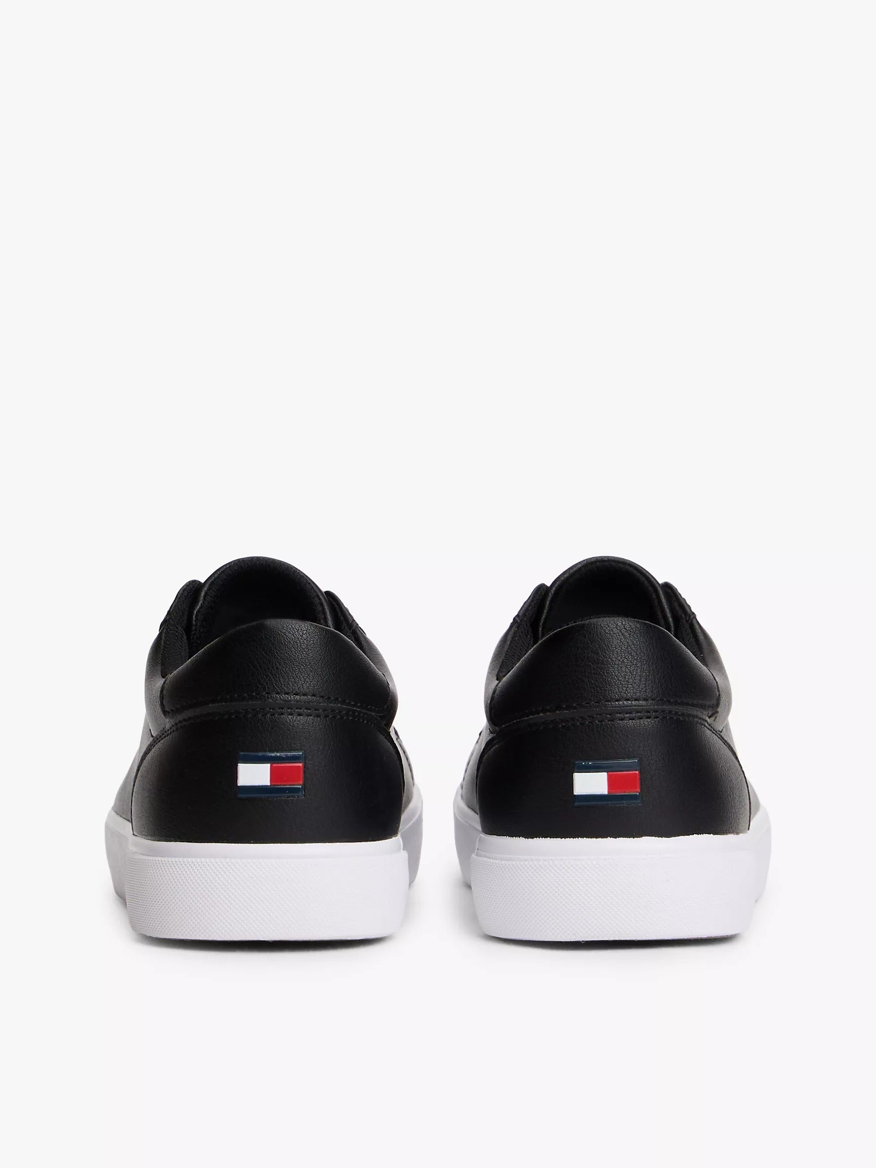 Calzado casual con logo