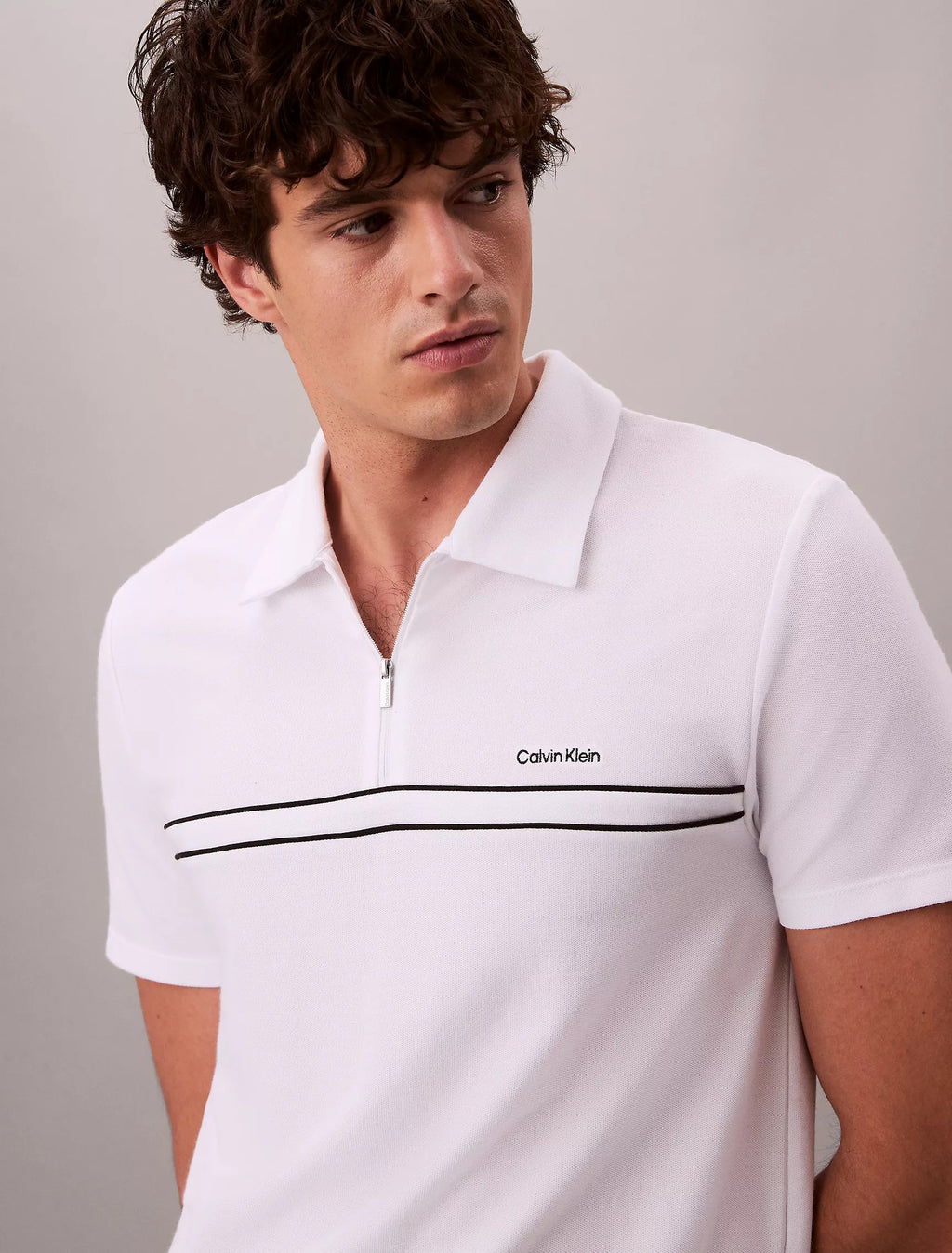 Chemise regular con cremallera y linea central
