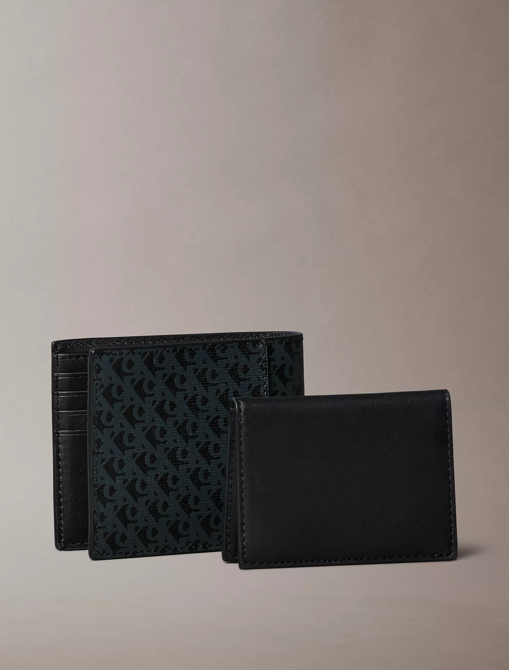 Cartera de caballero doble con monograma y porta tarjeta