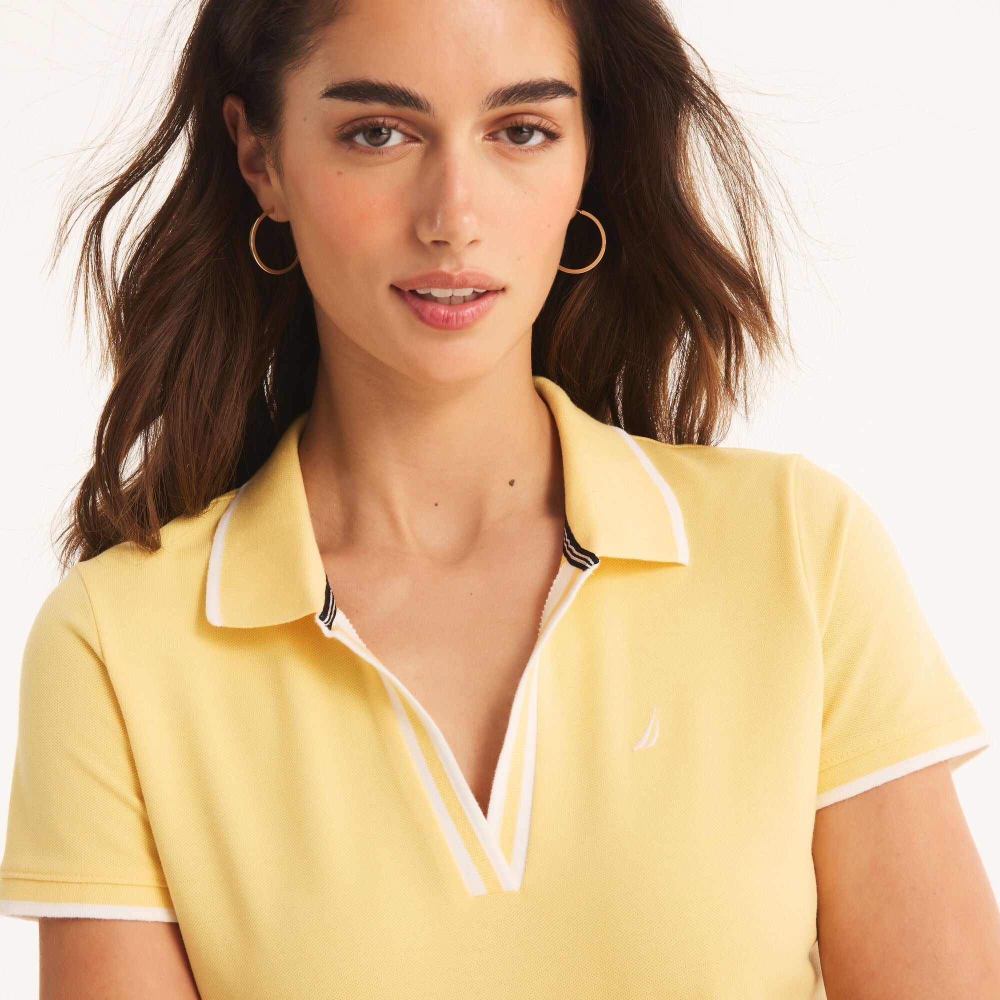 Chemise cuello en V sin botones