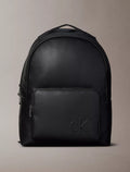 Bolso tipo morral para todo el dia con logo en relieve