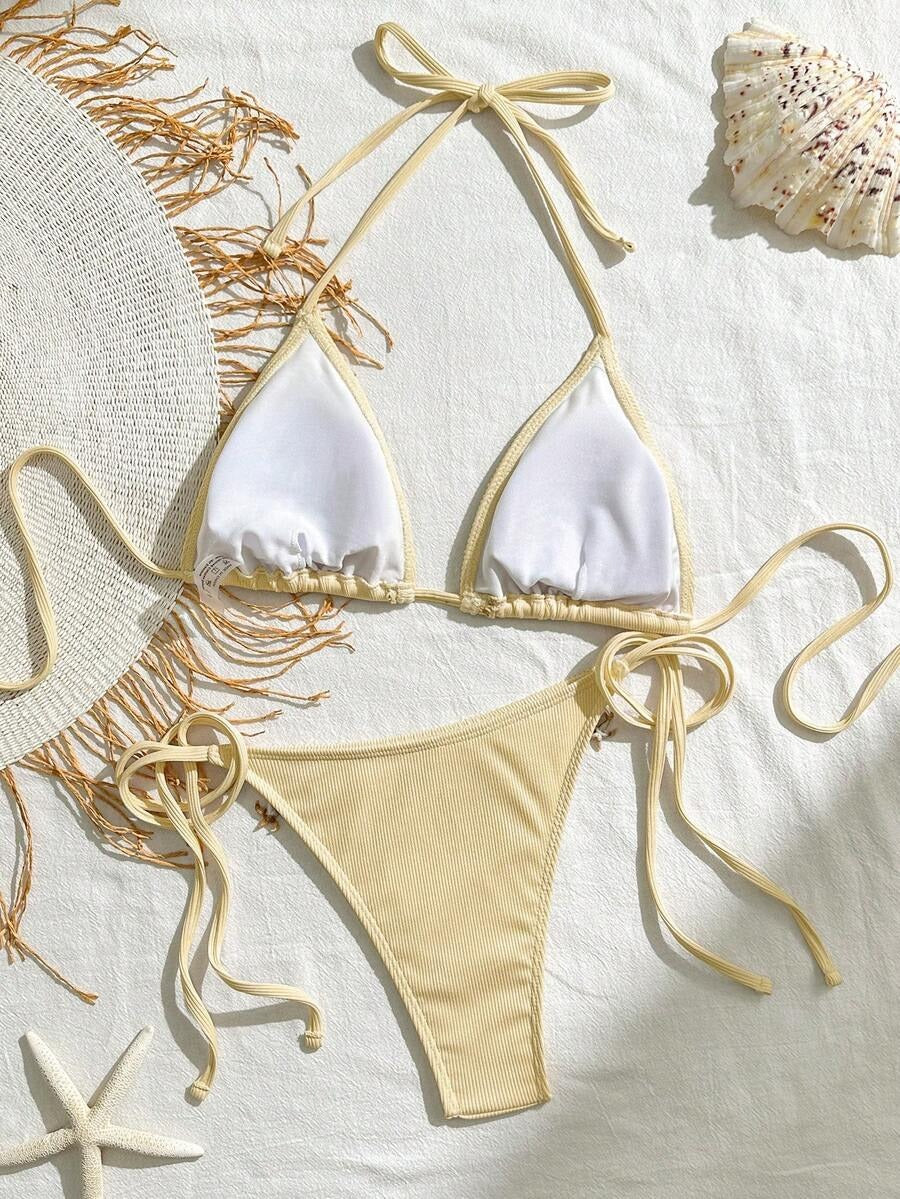 Bikini con adornos marinos