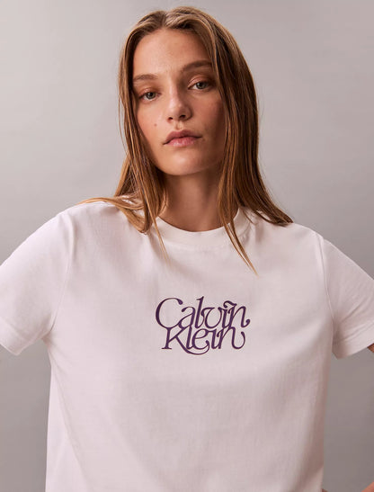 Franela cuello redondo con estampado central