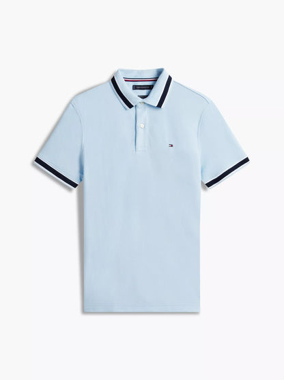 Chemise unicolor con cuello y mangas ribeteadas