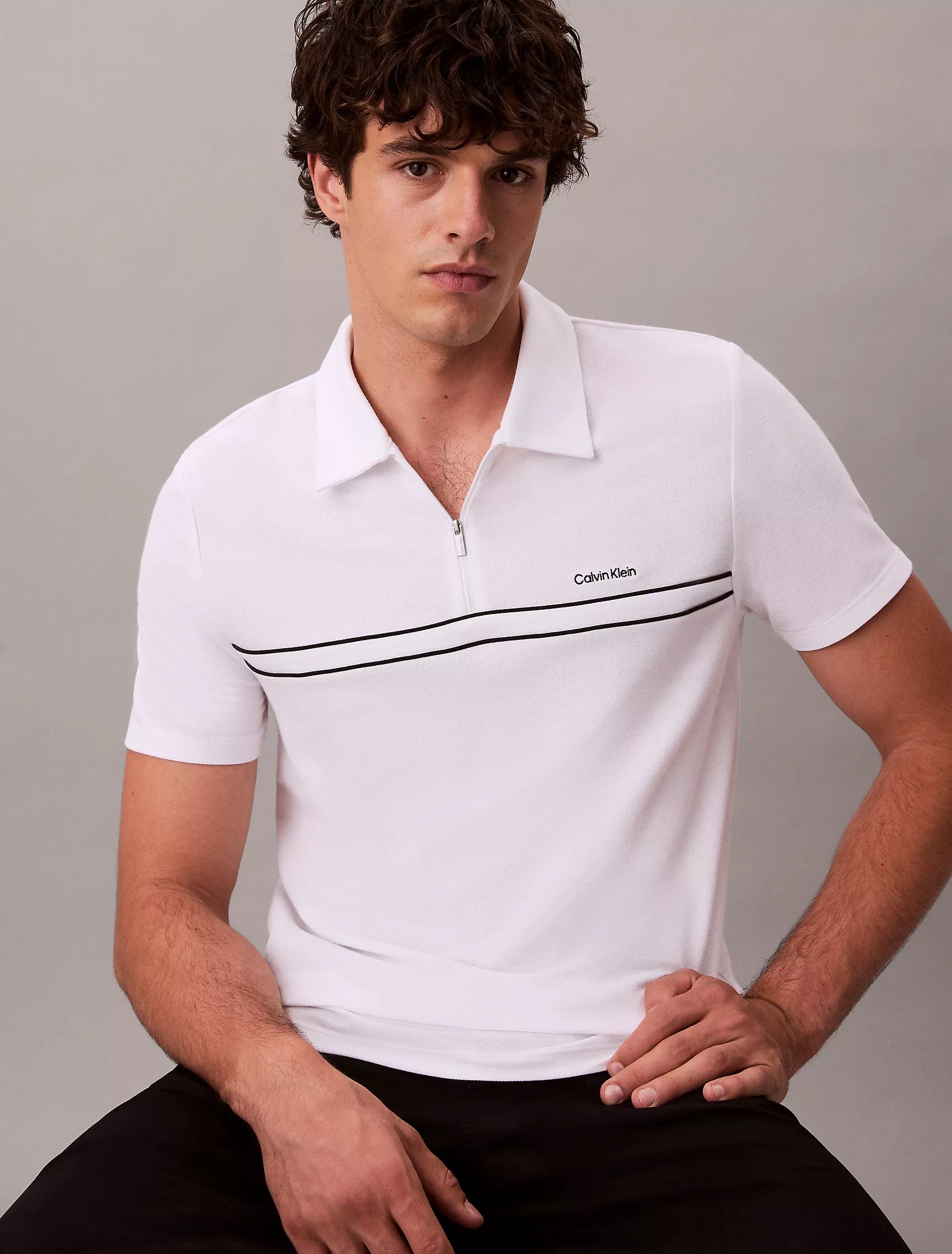 Chemise regular con cremallera y linea central