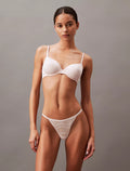 Panty tipo hilo de encaje