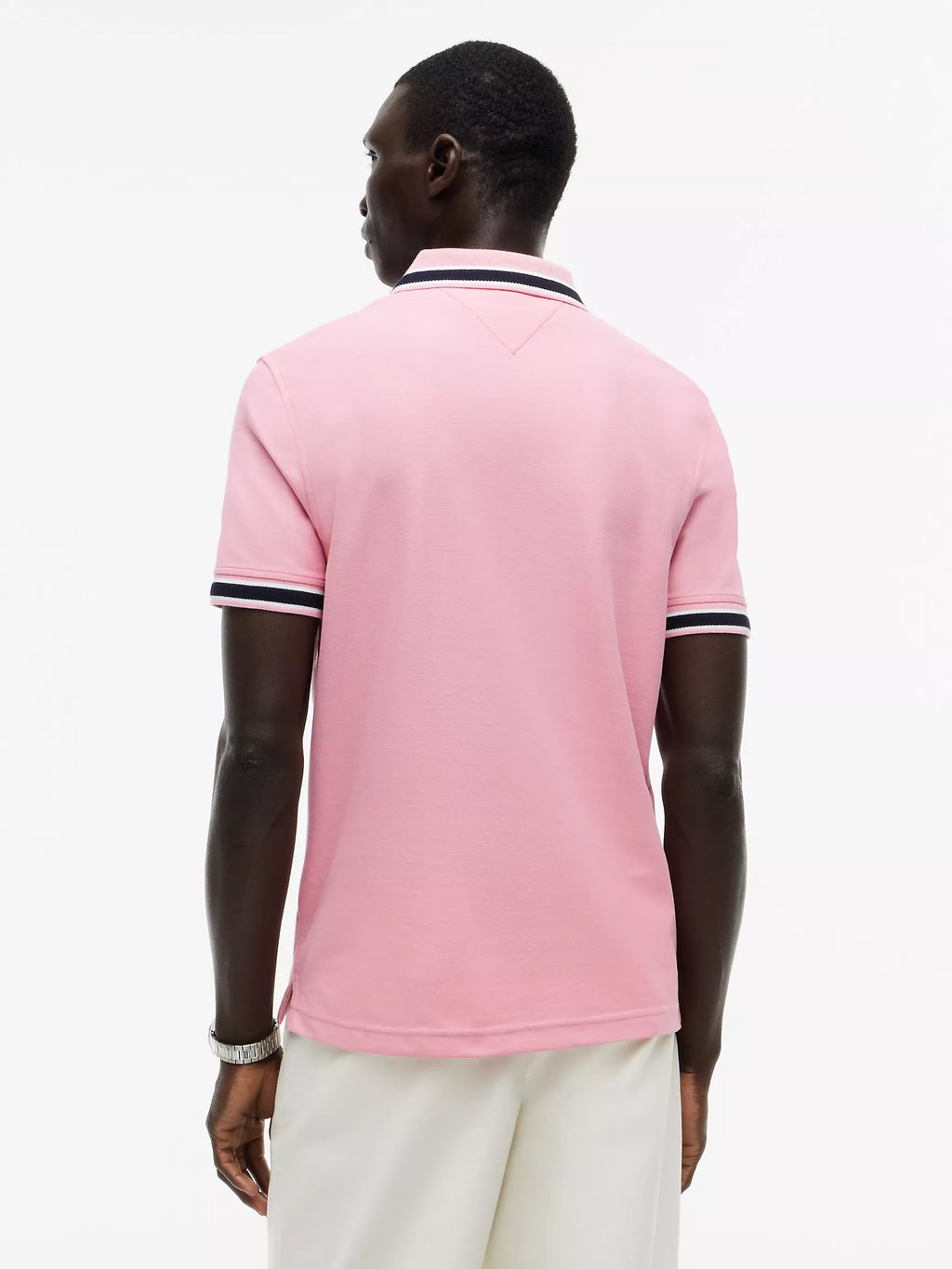 Chemise unicolor con cuello y mangas ribeteadas