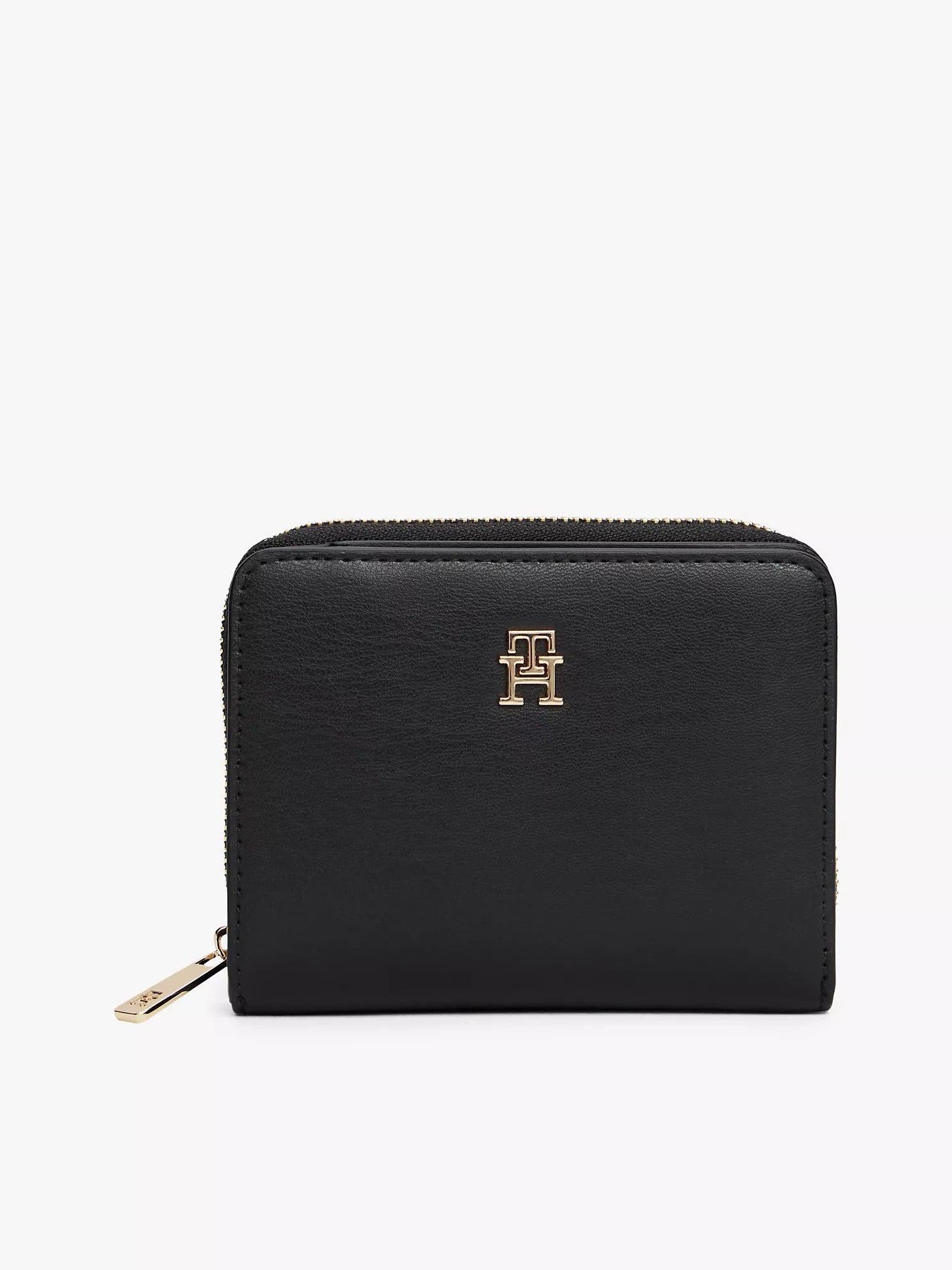 Cartera tipo monedero con monograma y cremallera