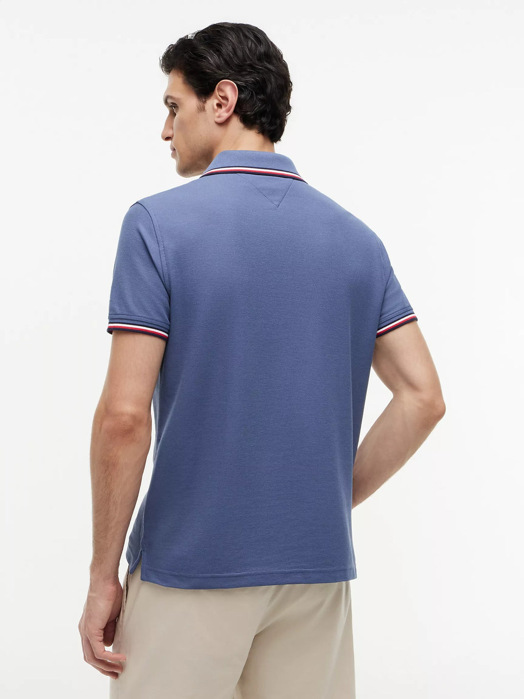 Chemise unicolor con cuello ribeteado