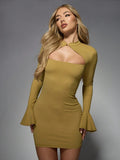 Vestido ajustado de manga acampanada