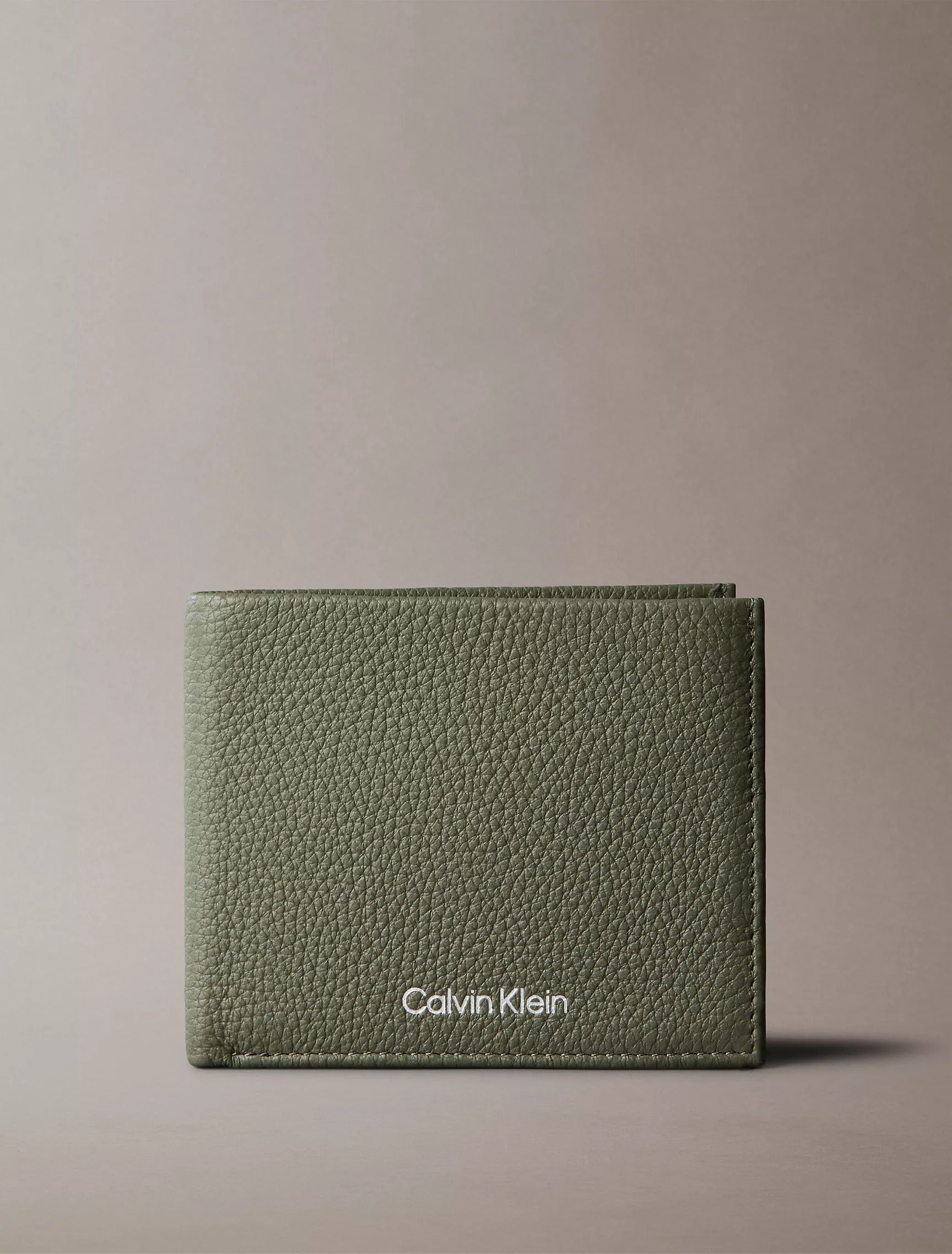 Cartera de caballero plegable de piel granulada