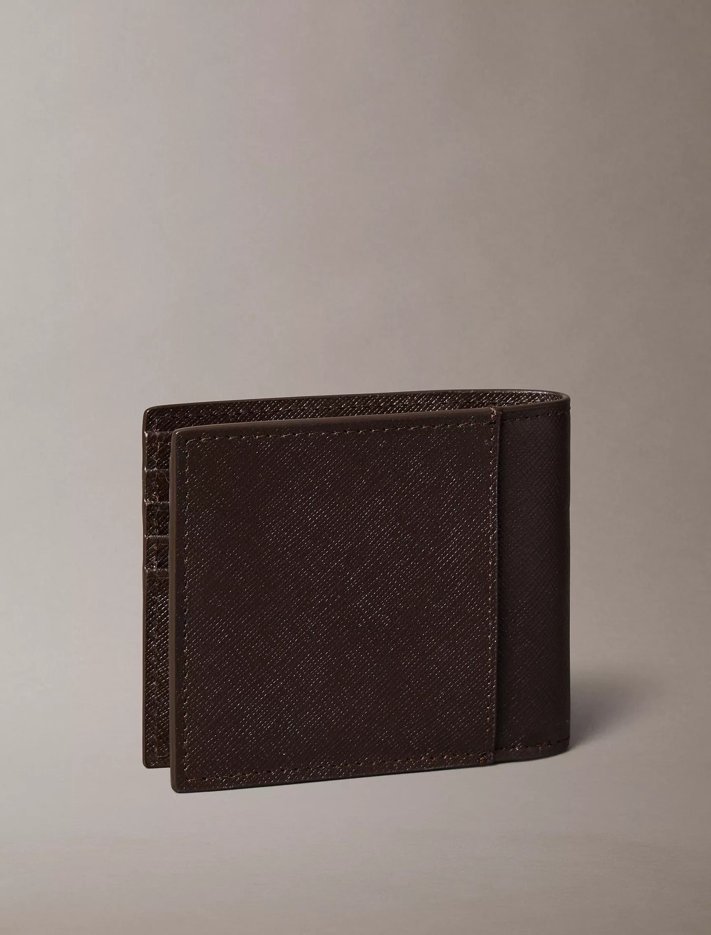 Cartera de caballero plegable de piel saffiano