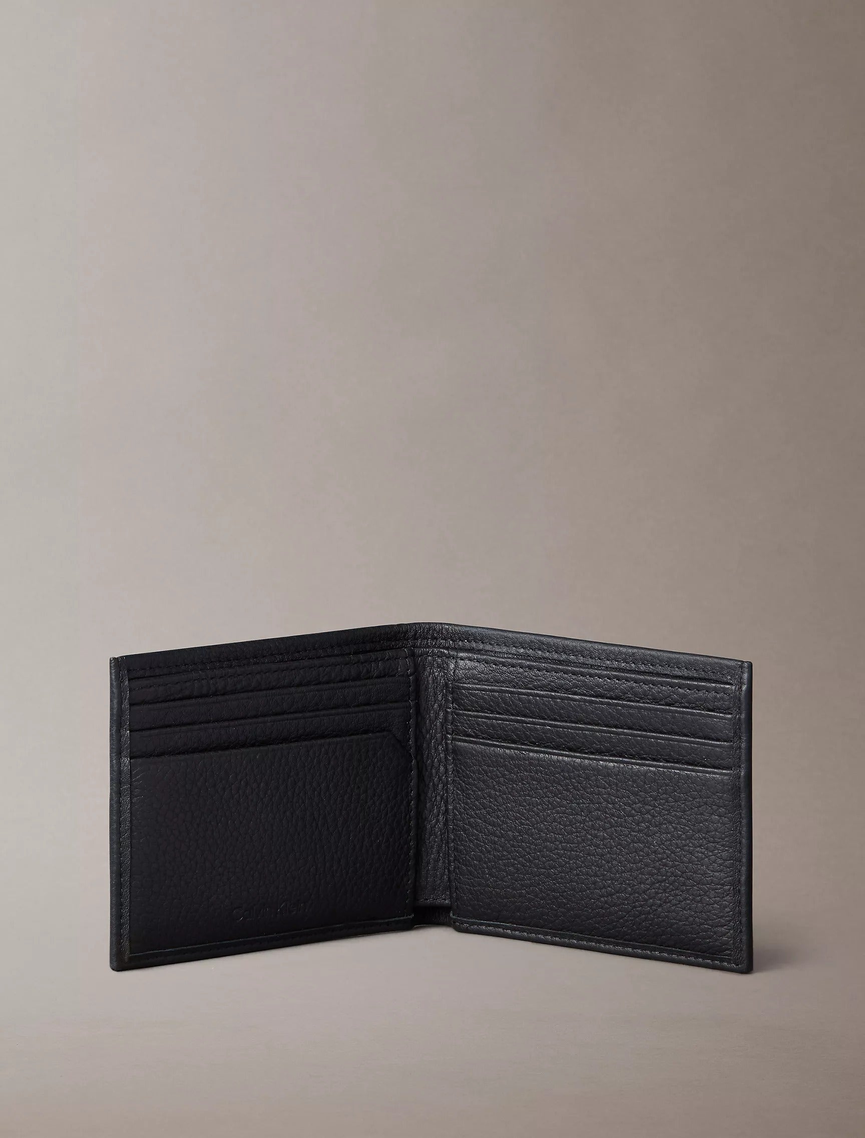 Cartera de caballero plegable de piel granulada sin costura superior
