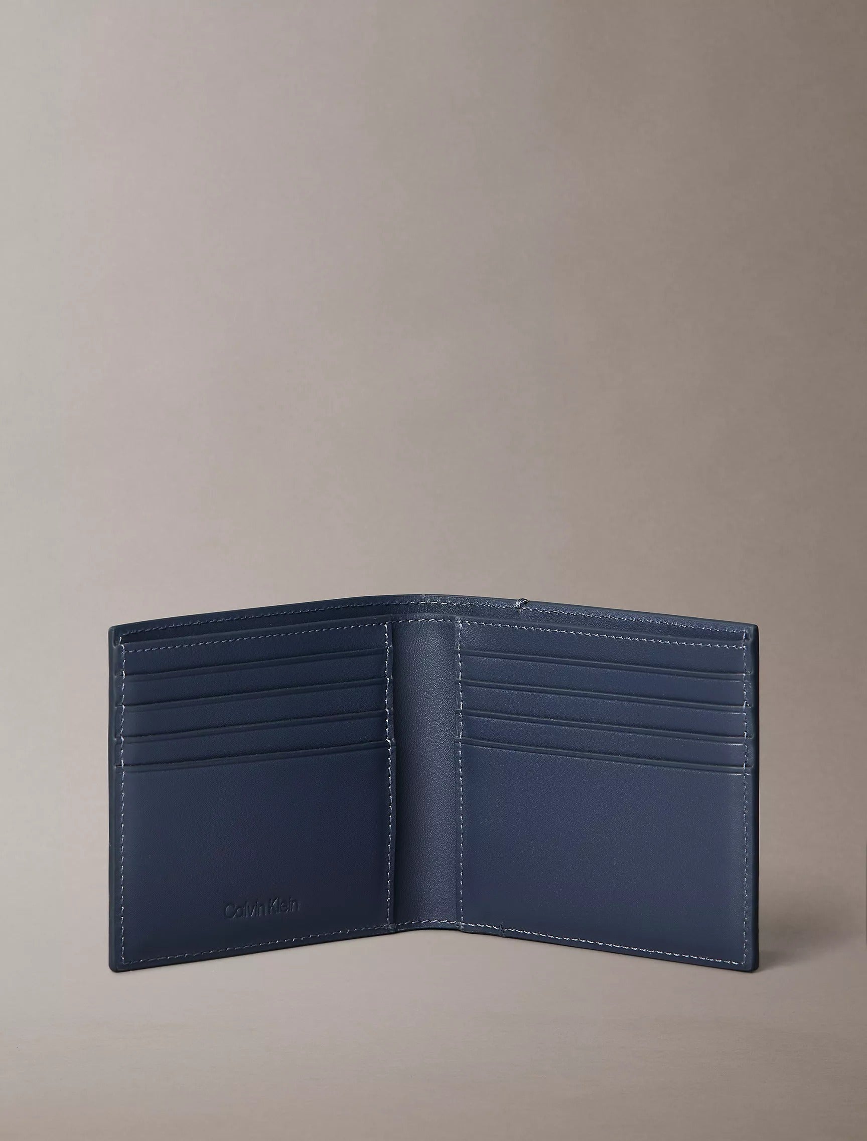 Cartera de caballero plegable con logo